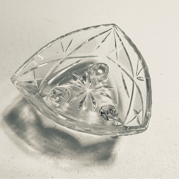 Vtg Cut Glass Trinket Dish Triangular Footed Crystal Bowl Starburst Pattern - Picture 2 of 8